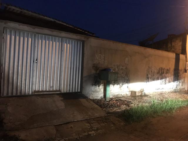 Vende-se está casa em rio branco