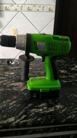 Parafusadeira e Furadeira profissional 24 volts, apenas R$ 200,00