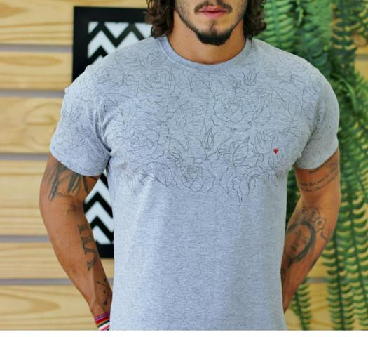 Camisetas Masculinas Em Águas Claras - Foto 3