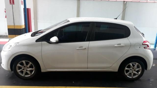 Peugeot 208 - Foto 2