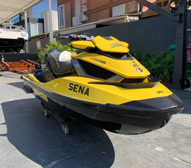 JET SKI SEADOO RXT 260