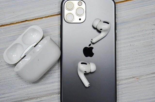AirPods Pro | Mercado Livre 12X s/ Juros | Frete Grátis - Celulares e  telefonia - Barra Funda, São Paulo 1004473556 | OLX