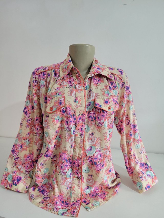Camisa feminina marca Squalle 