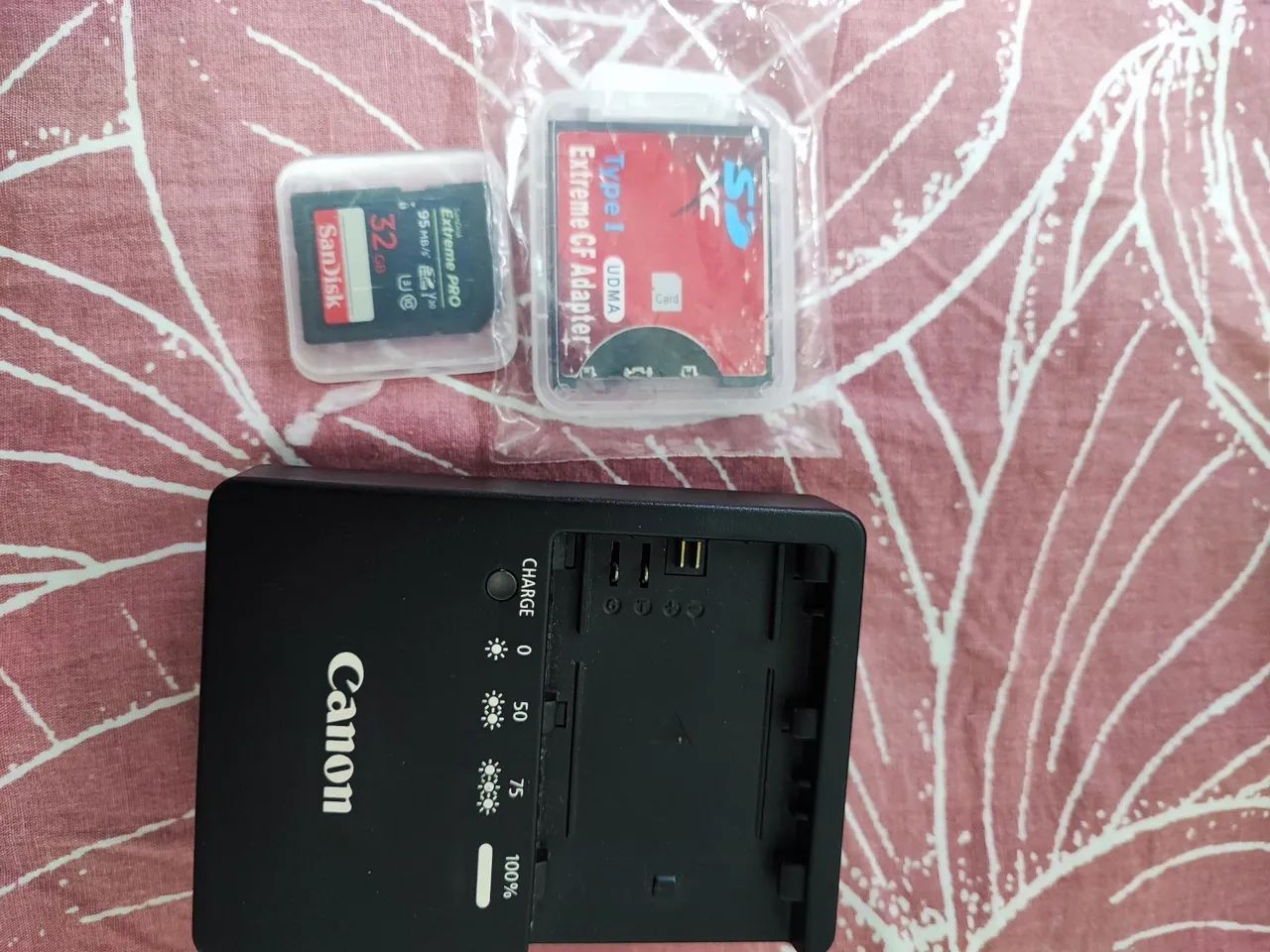 Canon 7D Lentes 18-55mm e 75-300mm - Foto 6