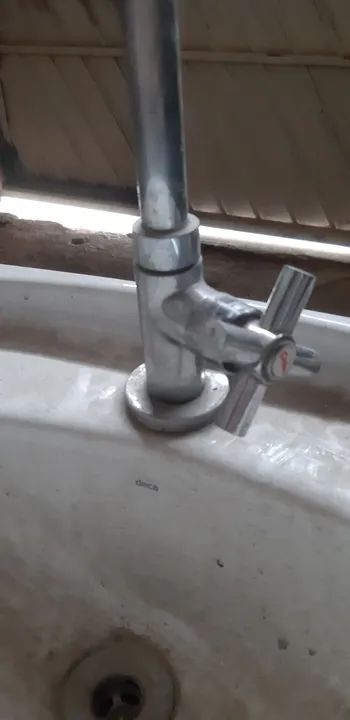 Pia de banheiro em ótimo estado - Foto 3