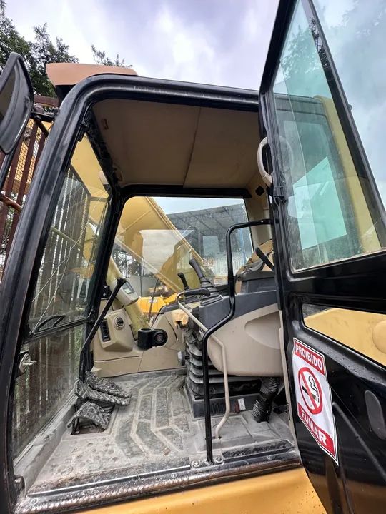 Escavadeira Caterpillar 320C LME 2009  - Foto 5