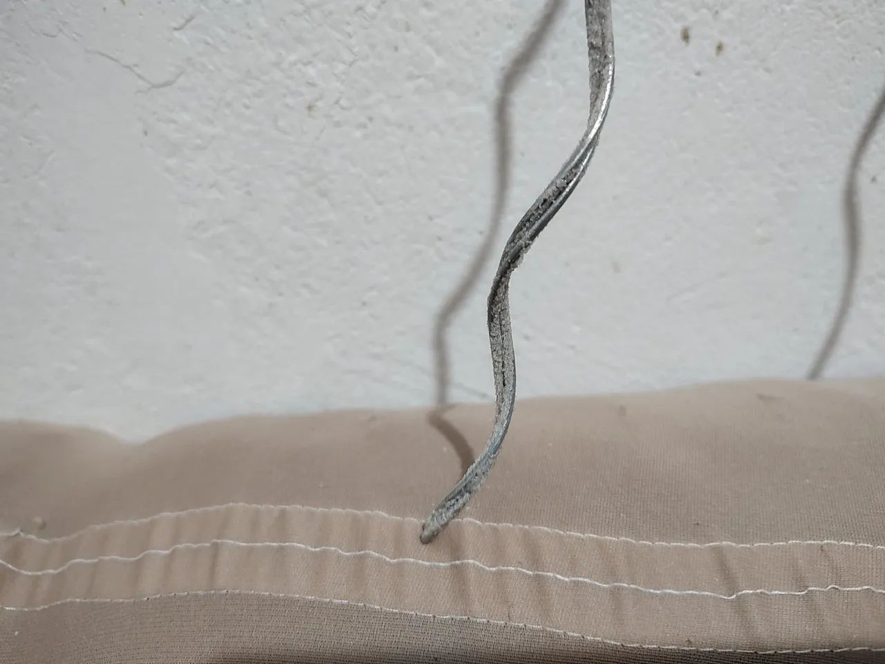 Alça pré formada para cabo de alumínio encapado de 35mm²  - Foto 2