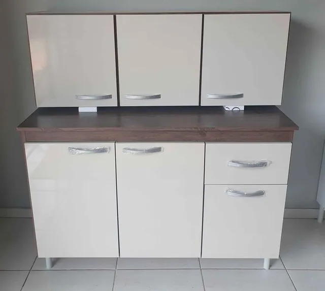 Balcão e aéreo de cozinha novo