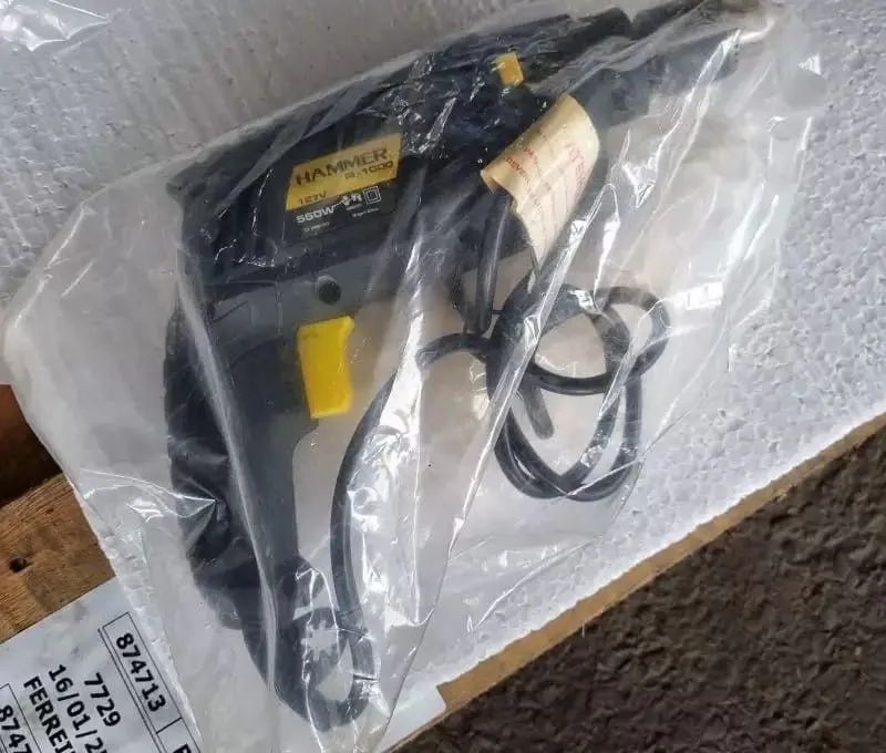  furadeira hammer 550w 127v  - Foto 2