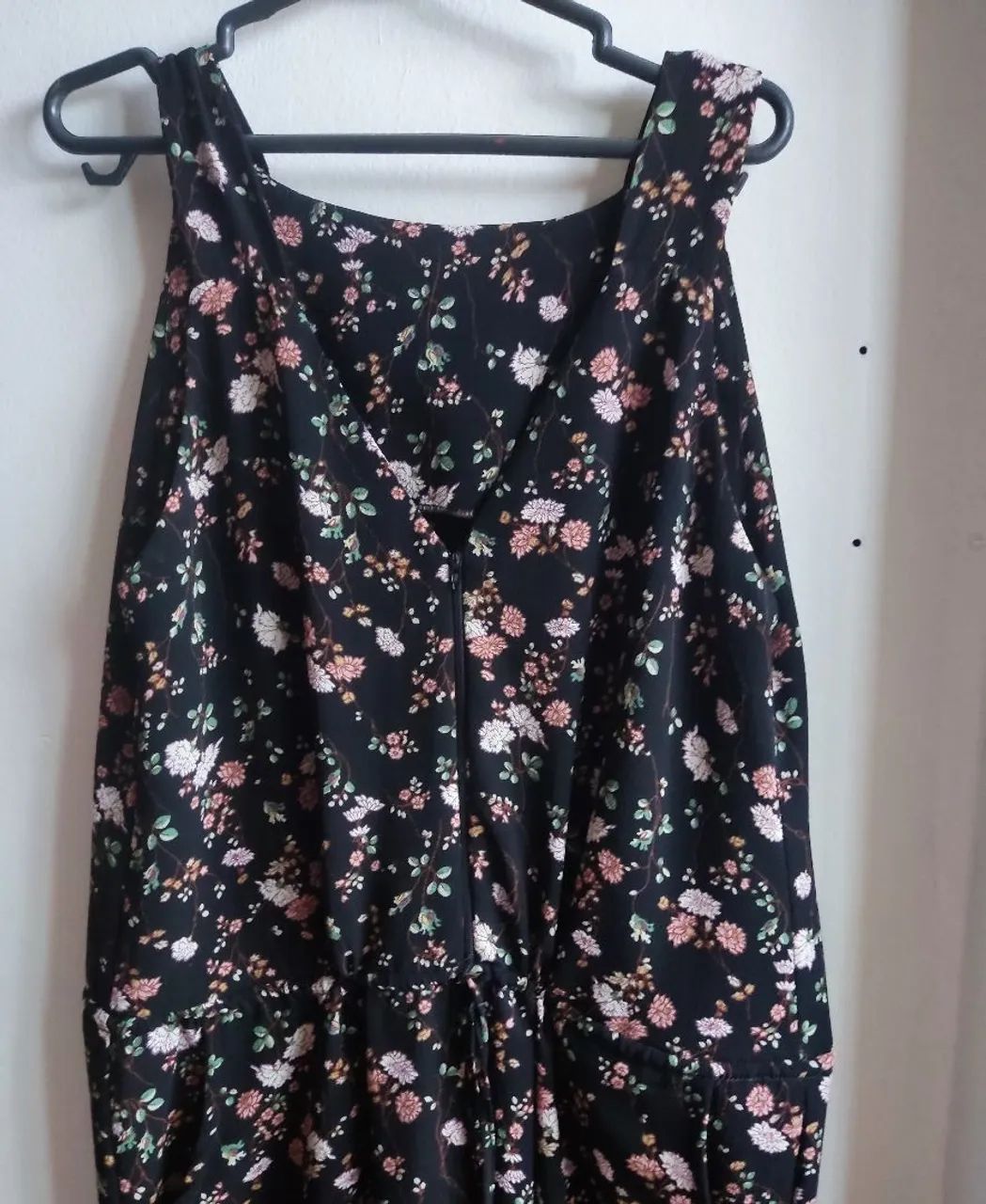 Macacão Floral Elegante - Foto 2