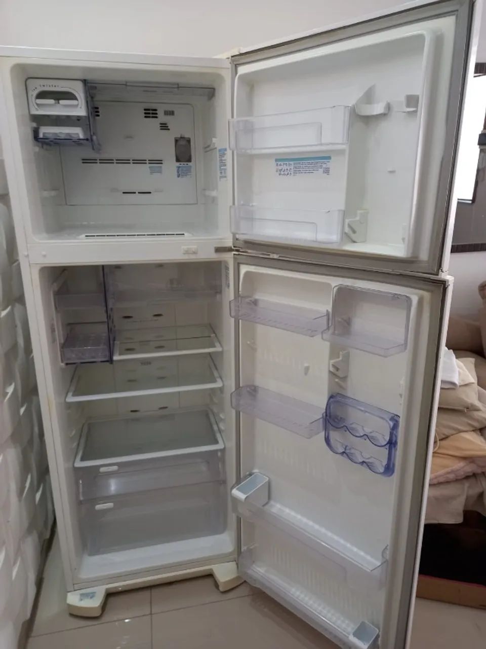 Geladeira duplex Electrolux frost free 430l branca - Foto 3