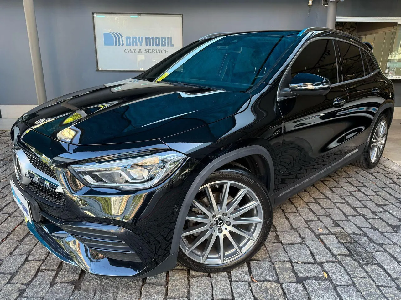 Mercedes-Benz GLA 200 AMG Line - 2023 - Teto Solar Duplo