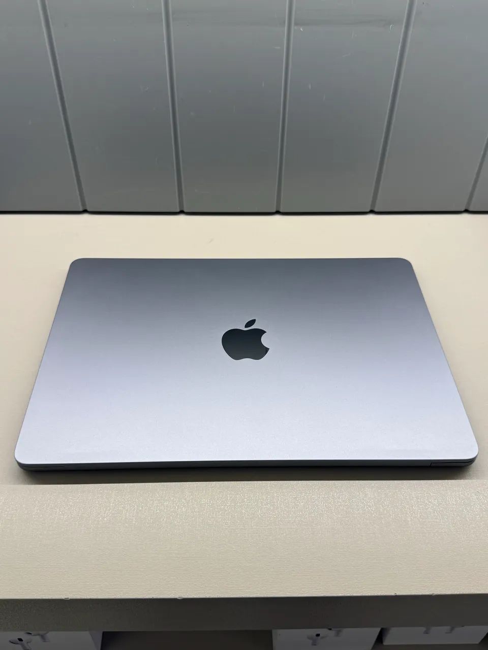 MacBook Air M2 スペースグレイ macbook-air-m2--2022--13-6-ssd