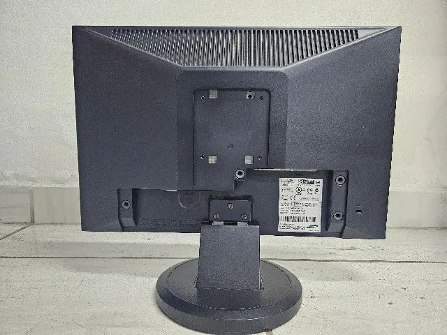 Monitor LCD 940 BW Samsung 19 polegadas imagem apagando intermitente - Foto 5