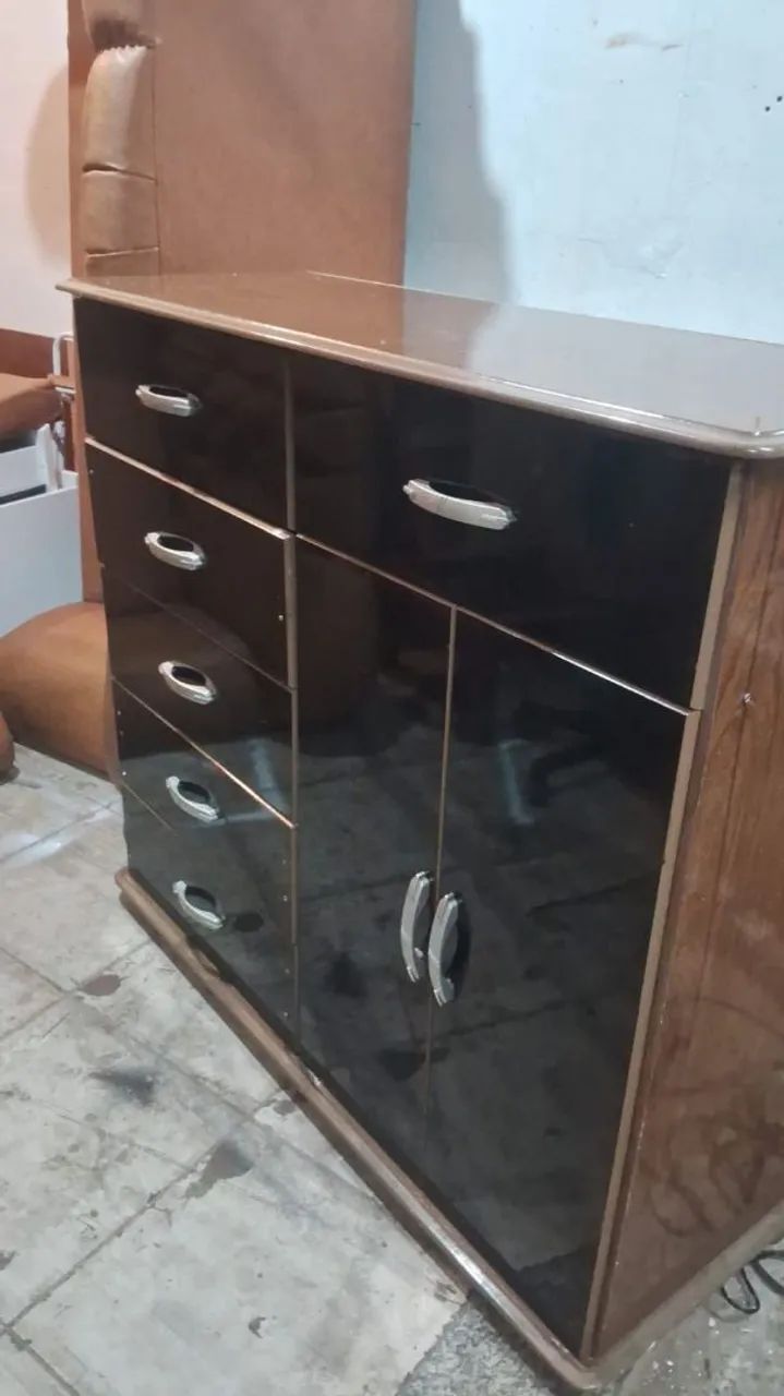 Selling dresser64307304338947120