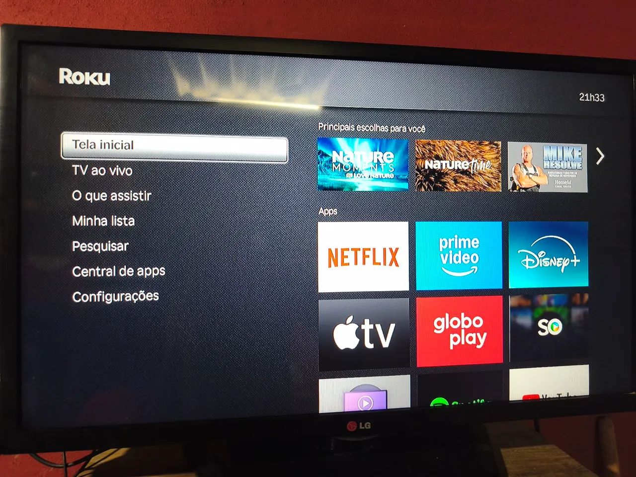 TV LG 32 POLEGAS com aparelho que a deixa smart sistema Roku tv64306323702914122