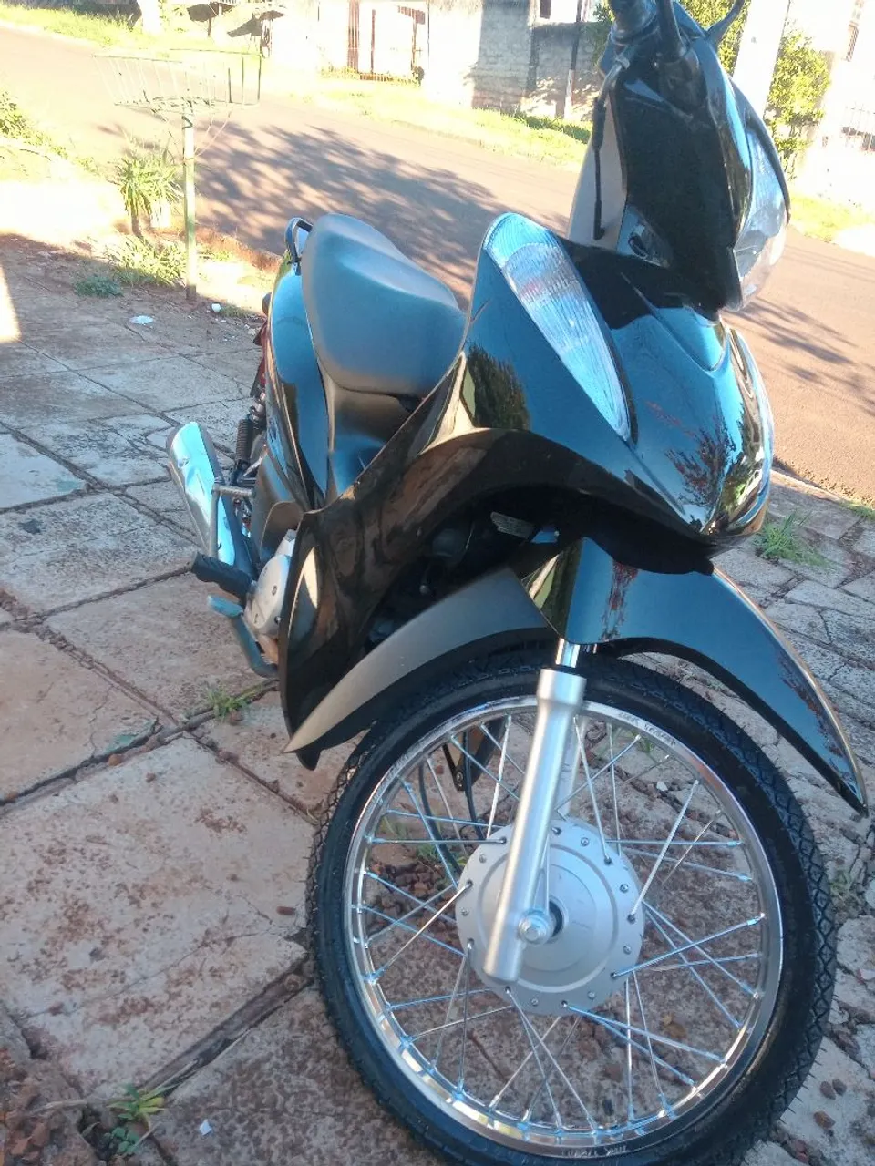 Vendo motocicleta Honda Biz
