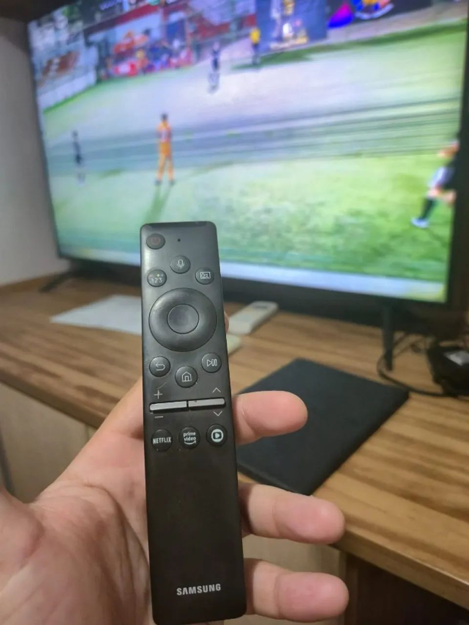 TV Samsung UHD TU8000 50" 4K (somente para retirar peças, com defeito na tela) - Foto 4