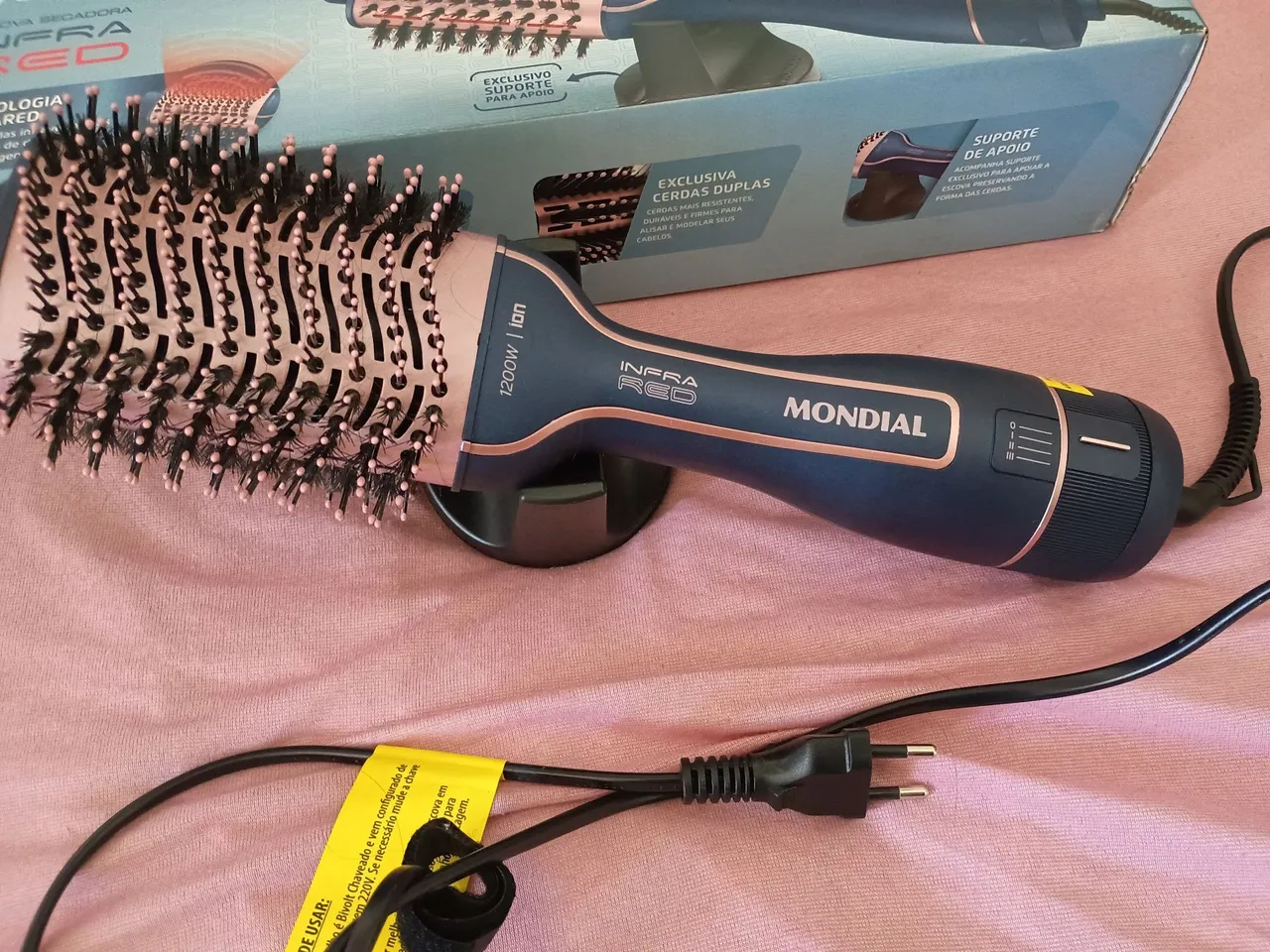 Escova de cabelo Mondial