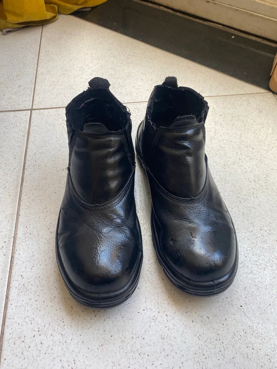 Bota EPI usada - Foto 2