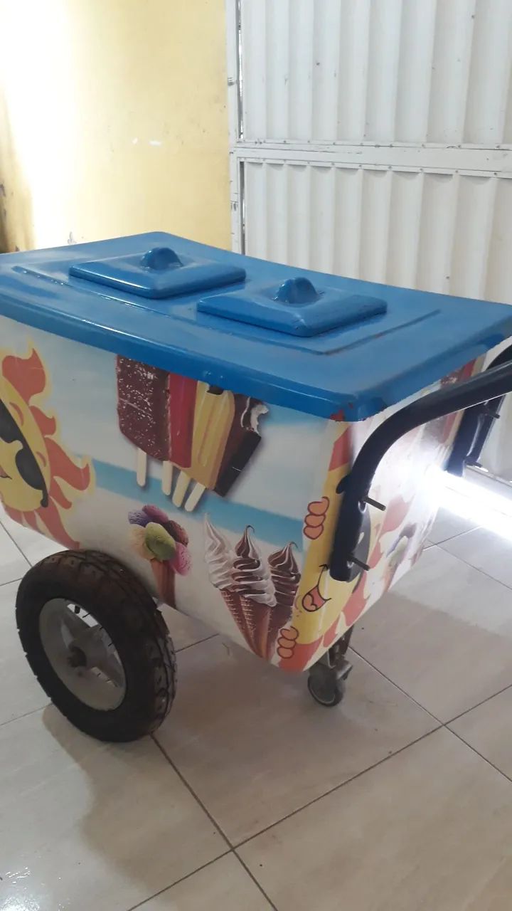 CARRO GRANDE PARA SORVETE OU PICOLÉ 