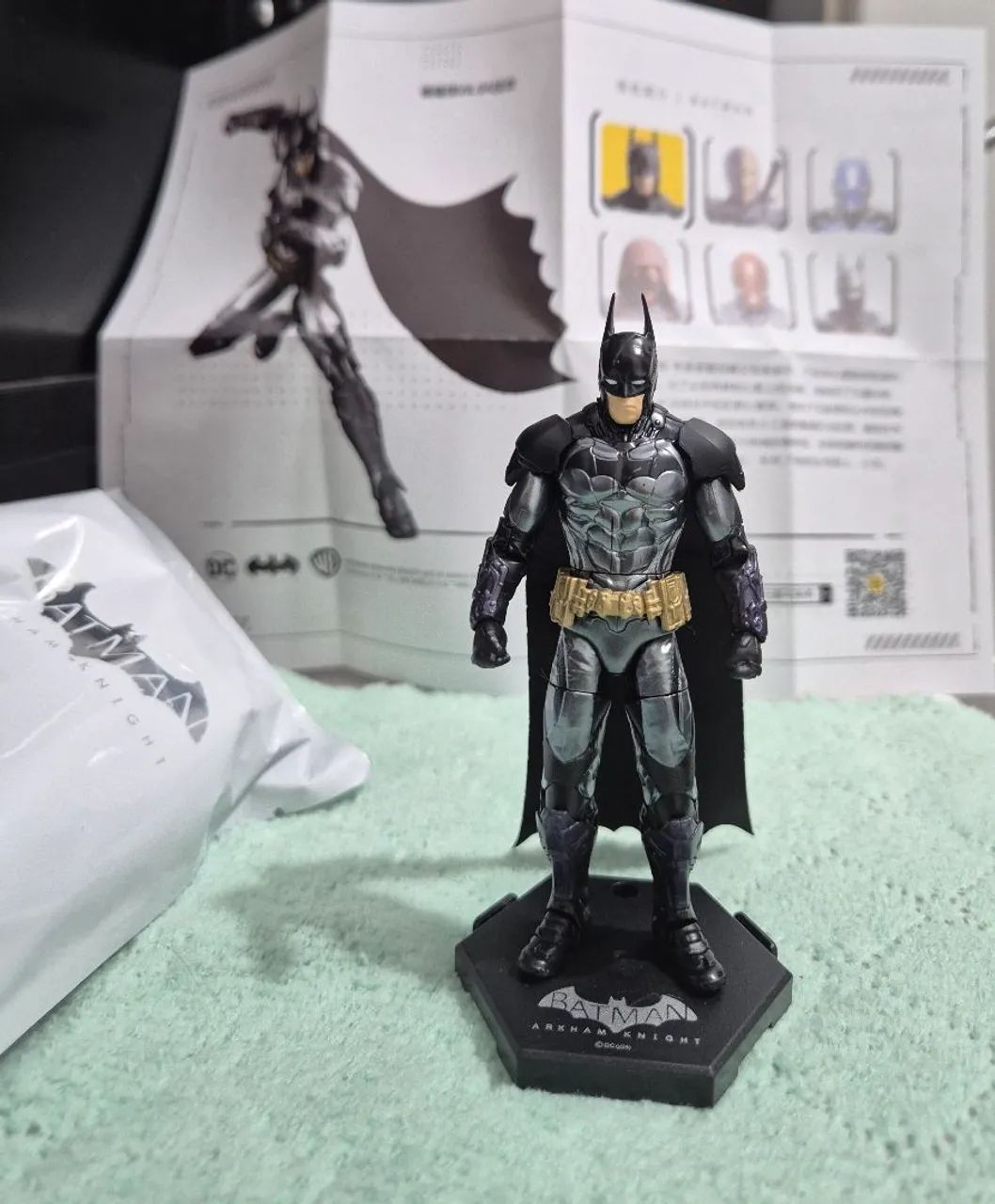 Miniaturas/ActionFigures F5 do Batman Arkham Knight (Caixa completa com os 06 personagens) - Foto 6