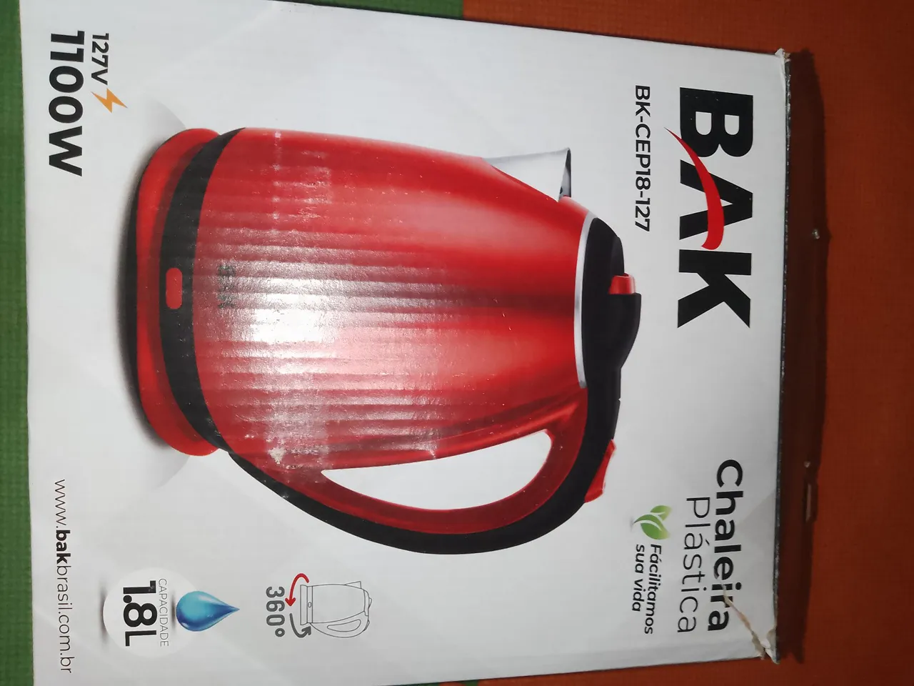 Chaleira Elétrica Plástica BAK 1.8L 1100W
