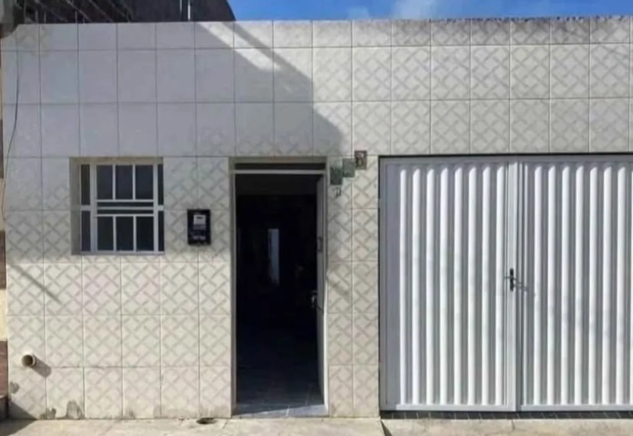 LM - VENDO CASA NA PARTE ALTA
