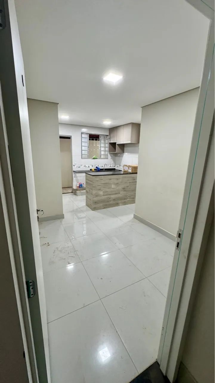 Belo apartamento 2 quartos com armários - Foto 2