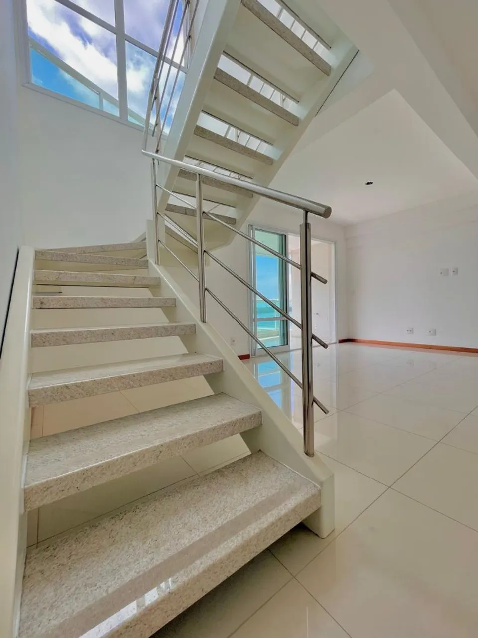 Duplex luz manhã JCamburi