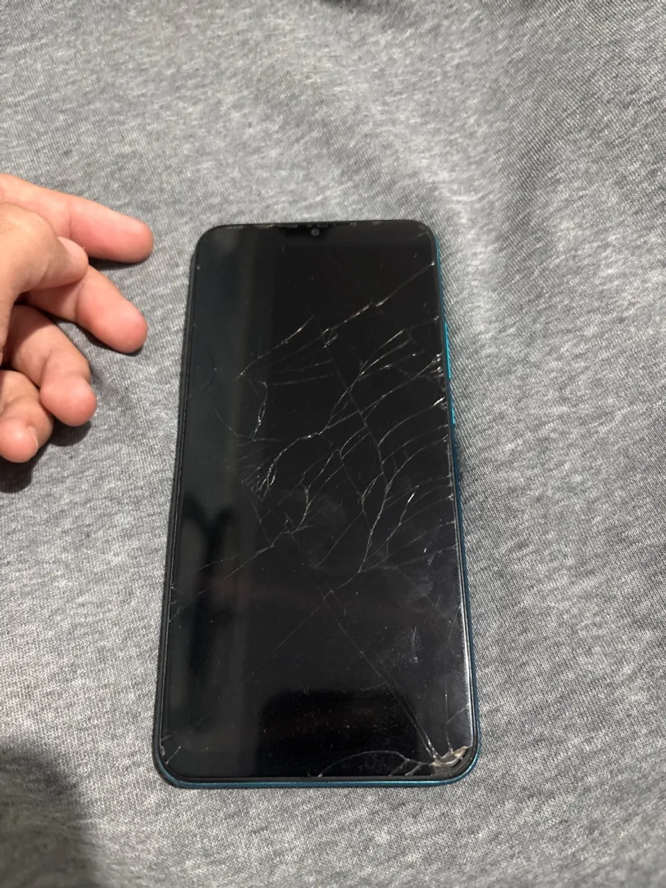 Redmi 9 (com tela trincada)