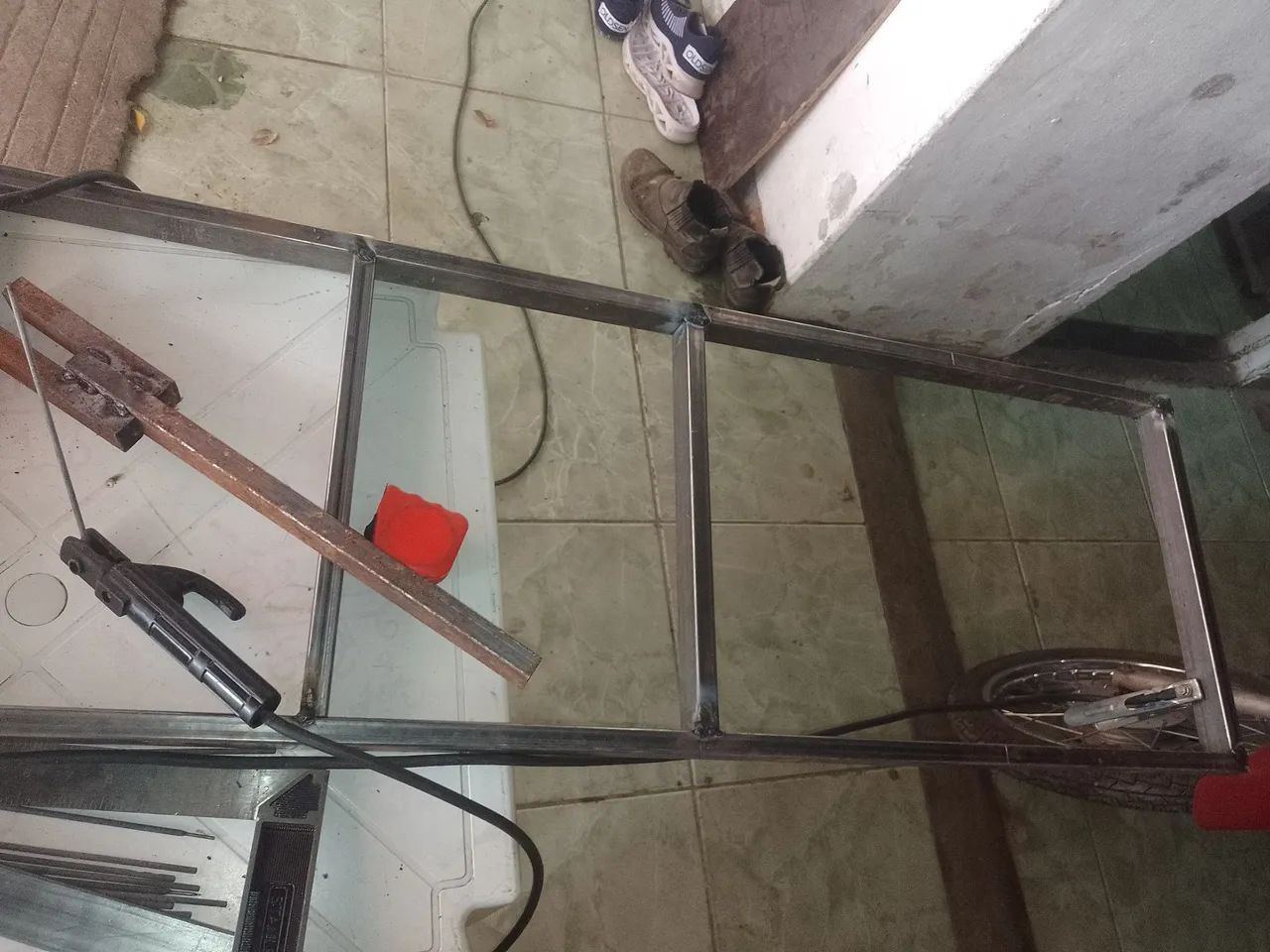 Serralheria em domicílio e encomenda dentro de Montes Claros MG soldas em geral...! - Foto 5