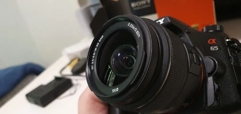 CÂMERA SONY ALPHA 65 + LENTE DT 18-55mm +  LENTE DT 30mm MACRO - Foto 4