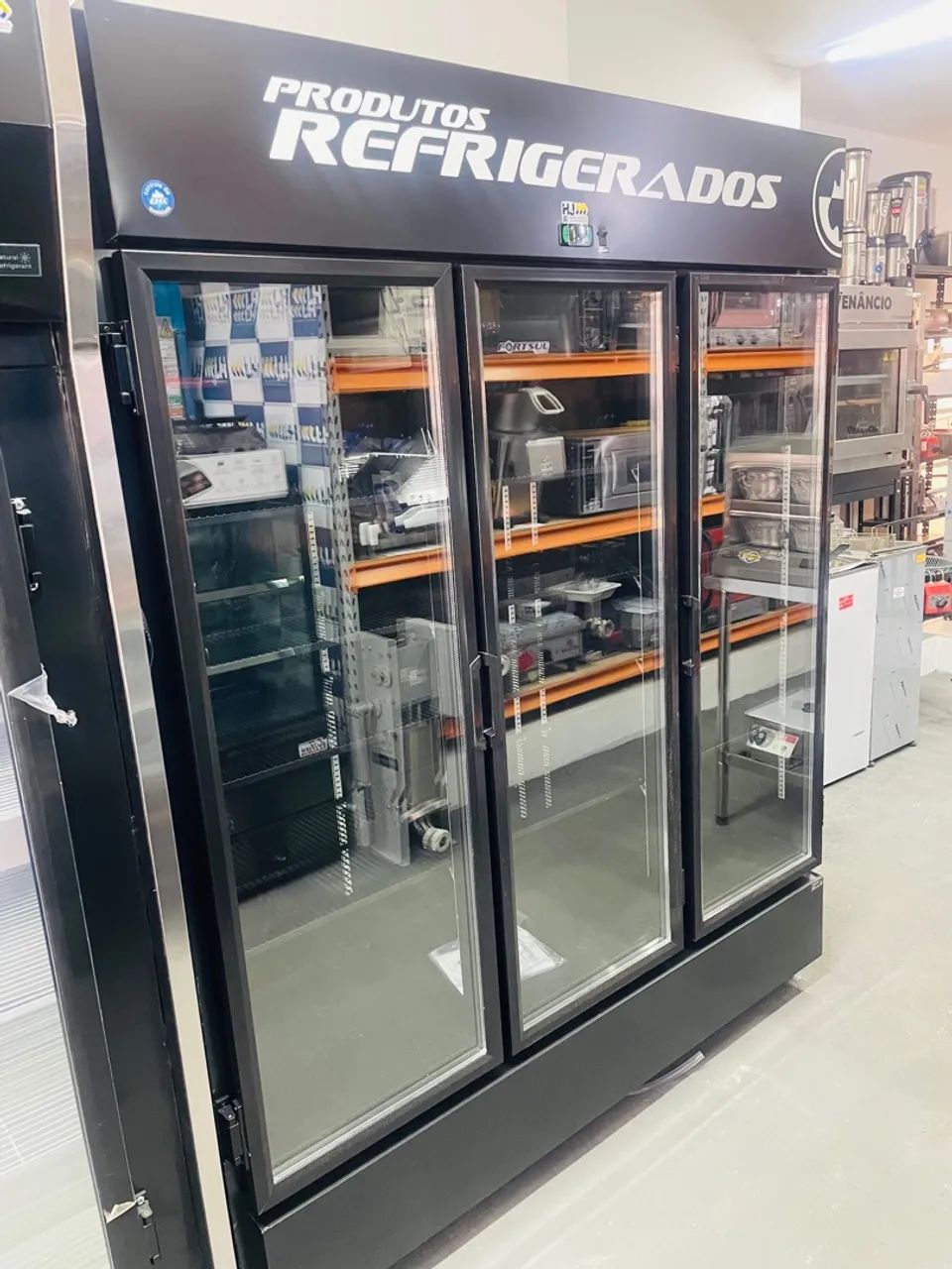 MB Auto serviço refrigerada 3 portas FortSul 