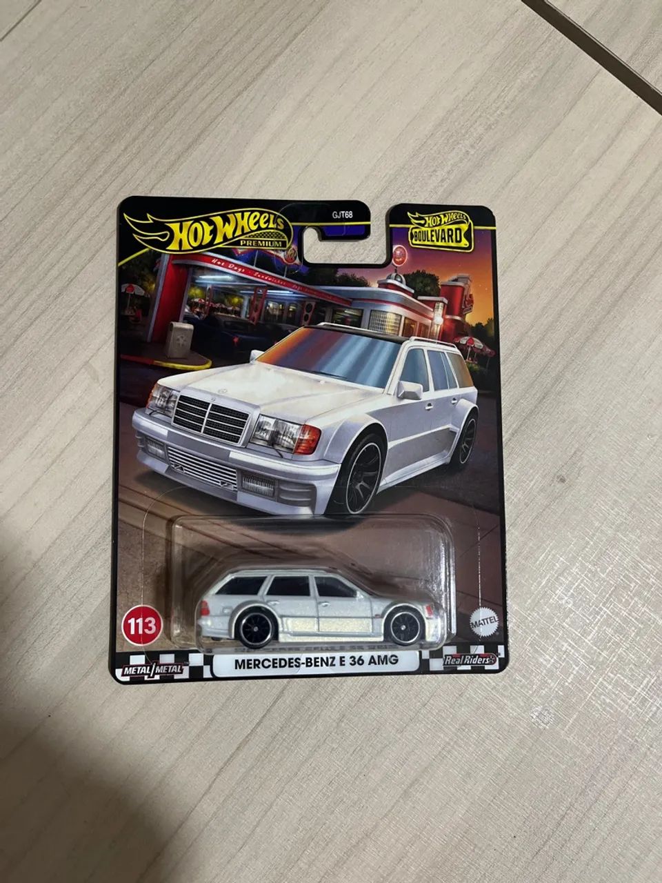 Carrinho Hot Wheels Mercedes-Benz E 36 AMG