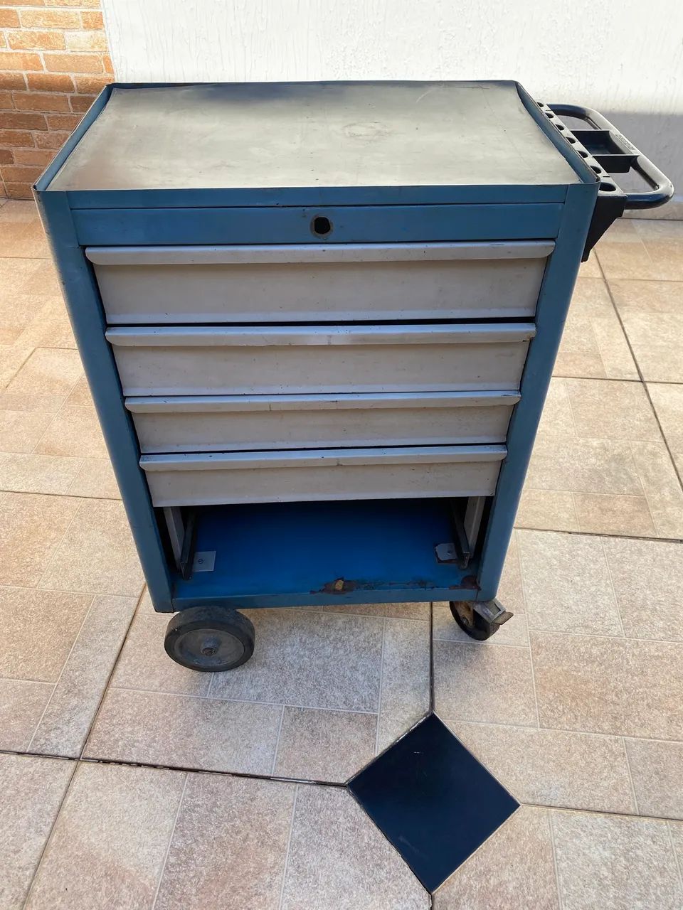 Carrinho de ferramenta 64961596355585124