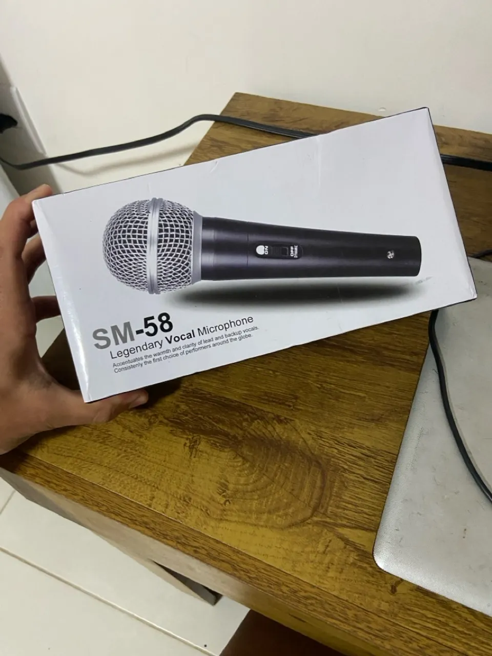 Microfone Tipo SM-58 | Dinâmico | R$100