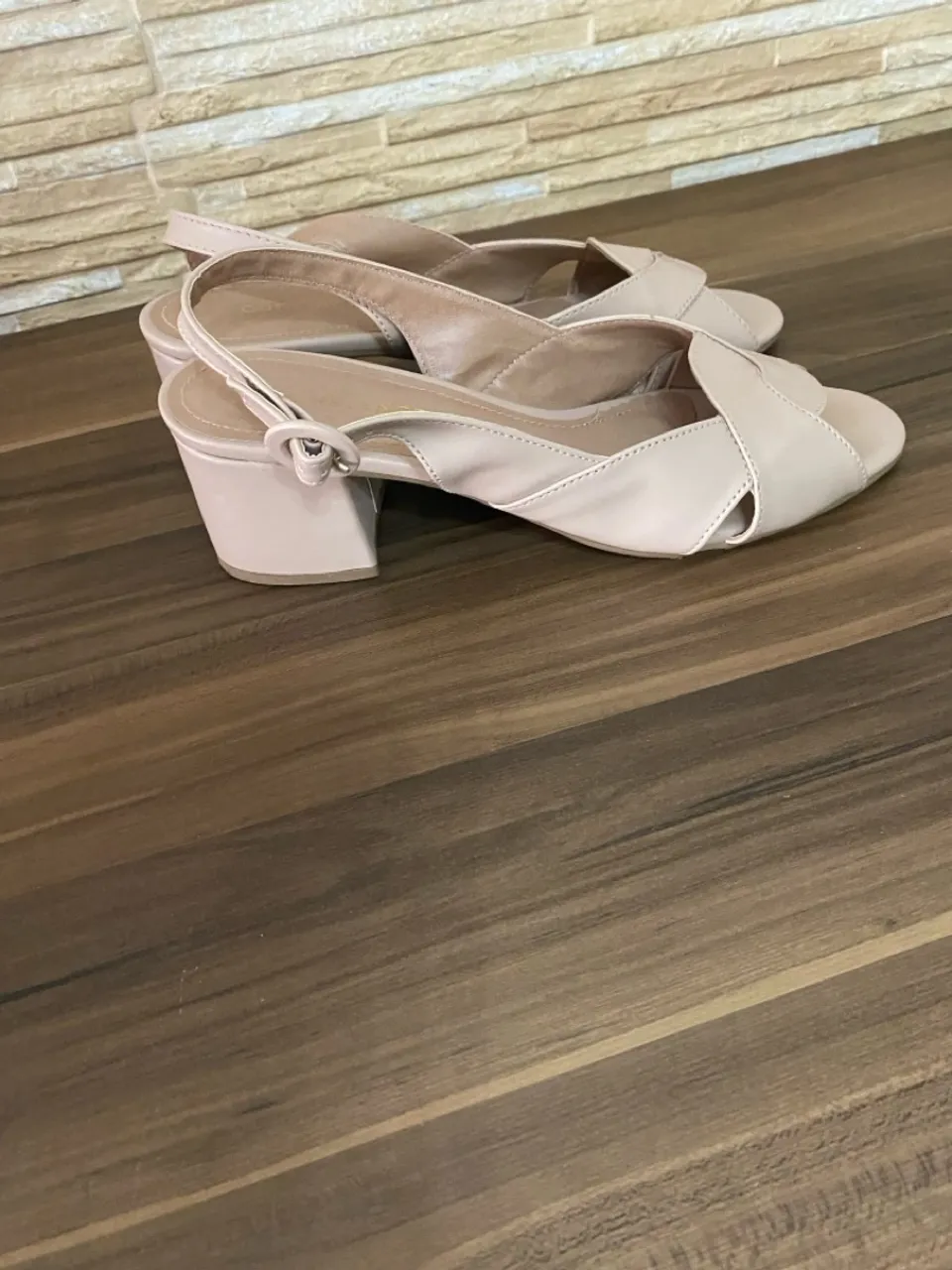 Sandália Feminina Salto Bloco Bege Constance
