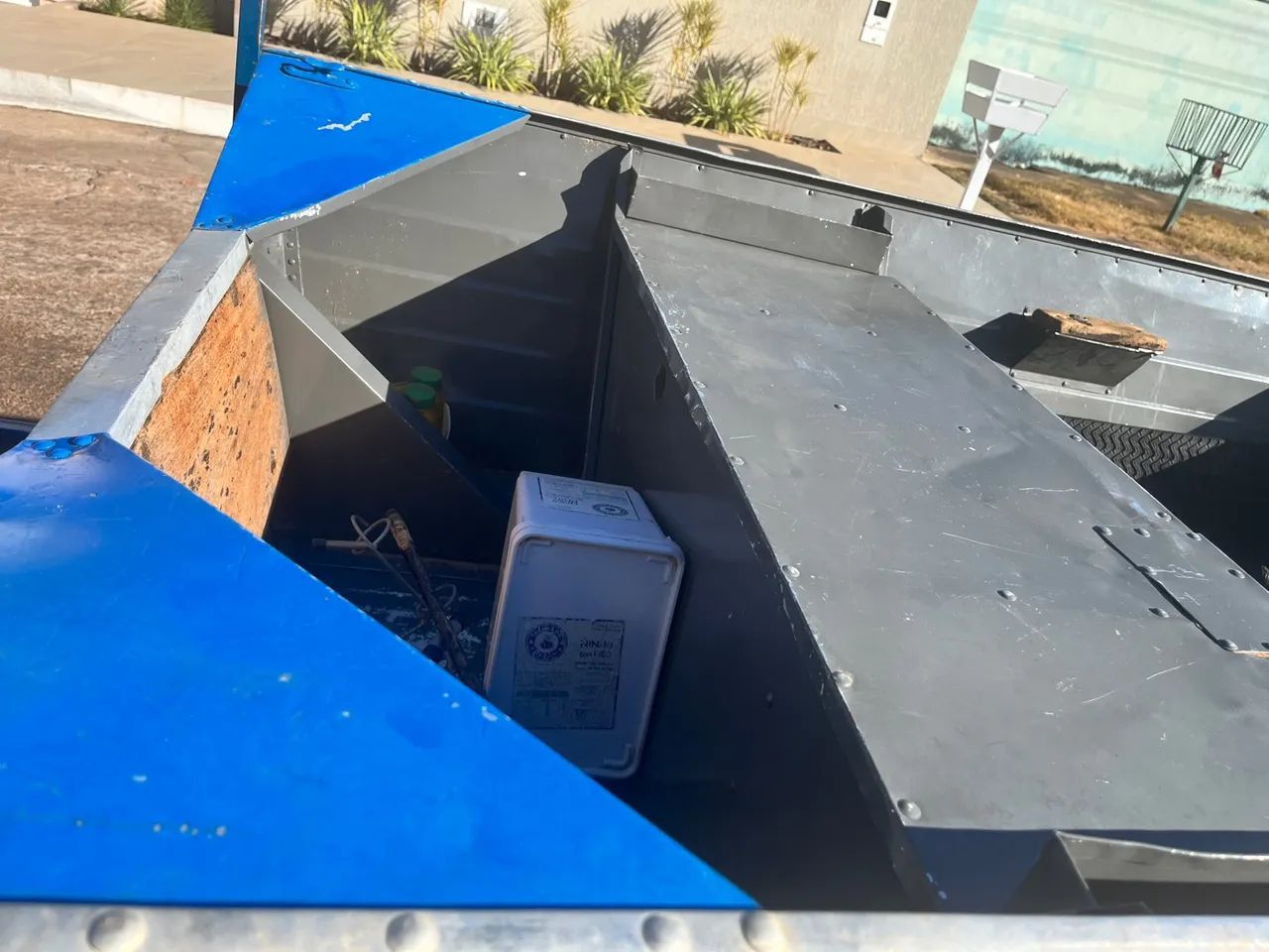 Kit - carretinha 2023 + canoa 5mt + motor 15hp suzuki - Foto 5