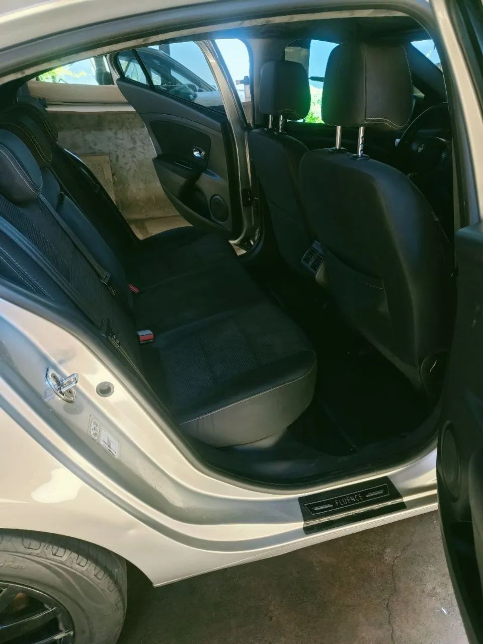 Fluence Dynamique 2.0 16v flex - Foto 4
