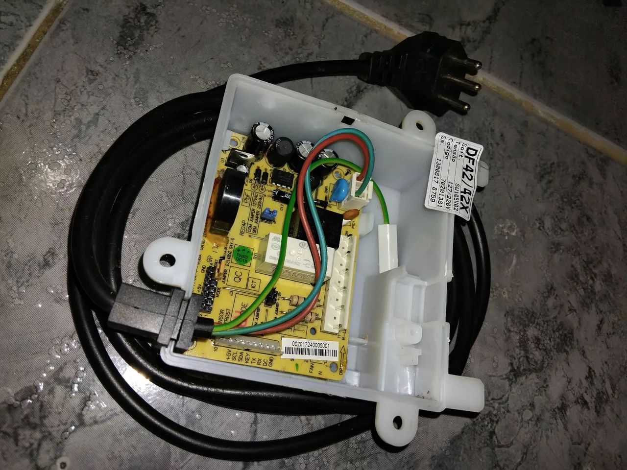 Placa Eletrônica Geladeira da geladeira Electrolux modelo DF 42/42X novíssima RS120.00