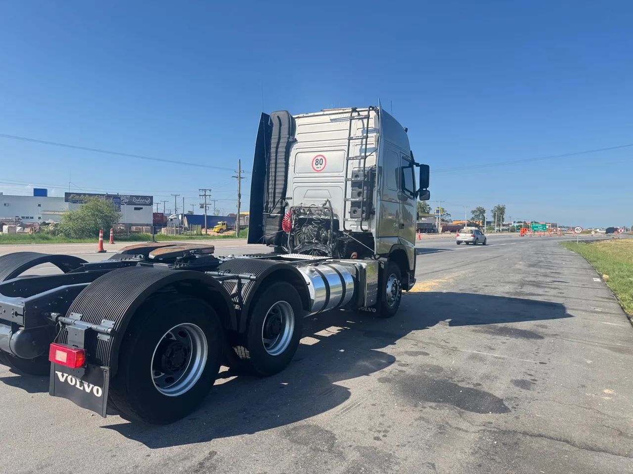Caminhão Volvo - Fh 540 traçado 2012 