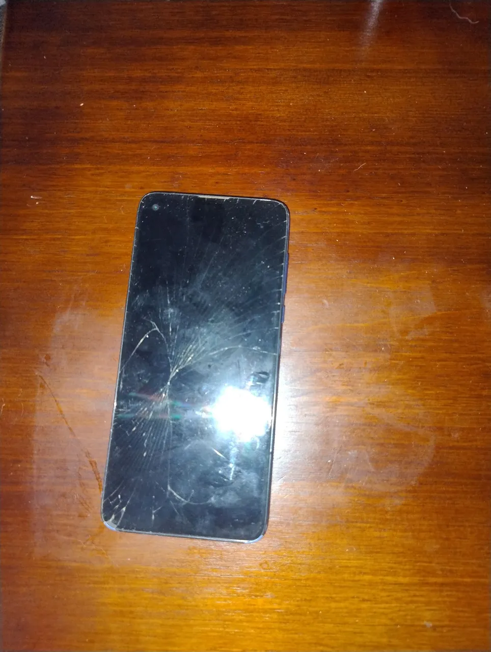 Moto g8 com defeito precisando trocar a tela 