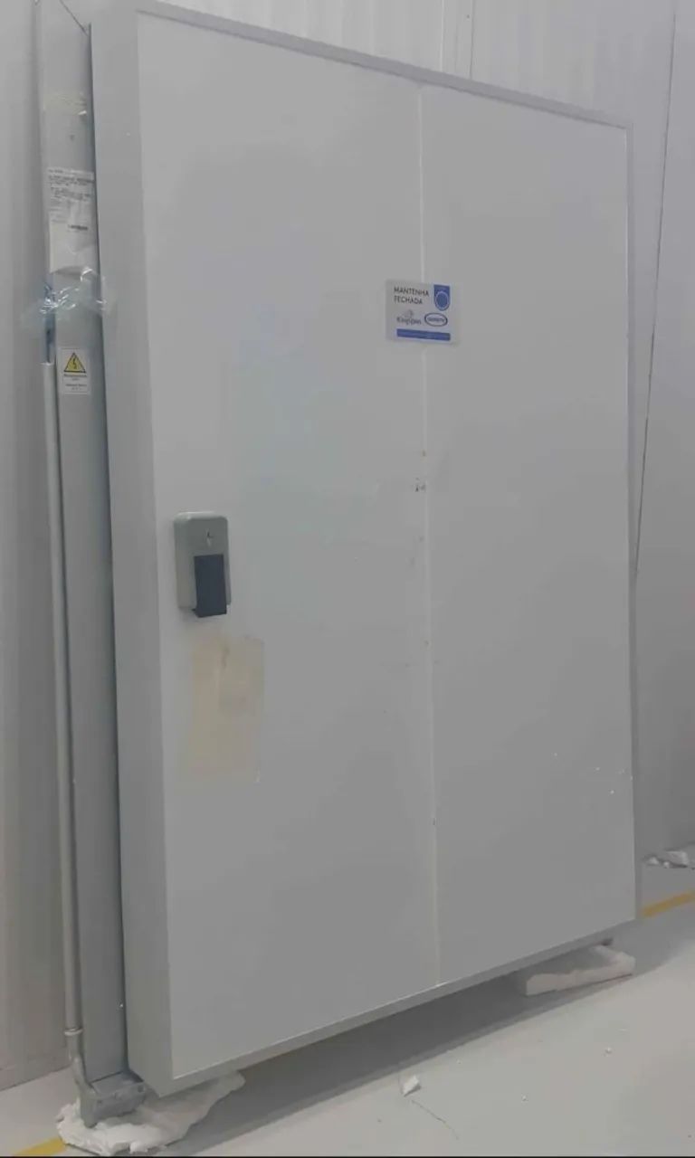 Porta Giratória Câmara Fria Congelados 2,20x1,40m PIR 150mm - Foto 3