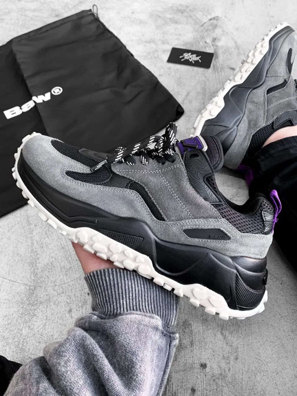 Tênis Chunky B&W Cinza com Branco