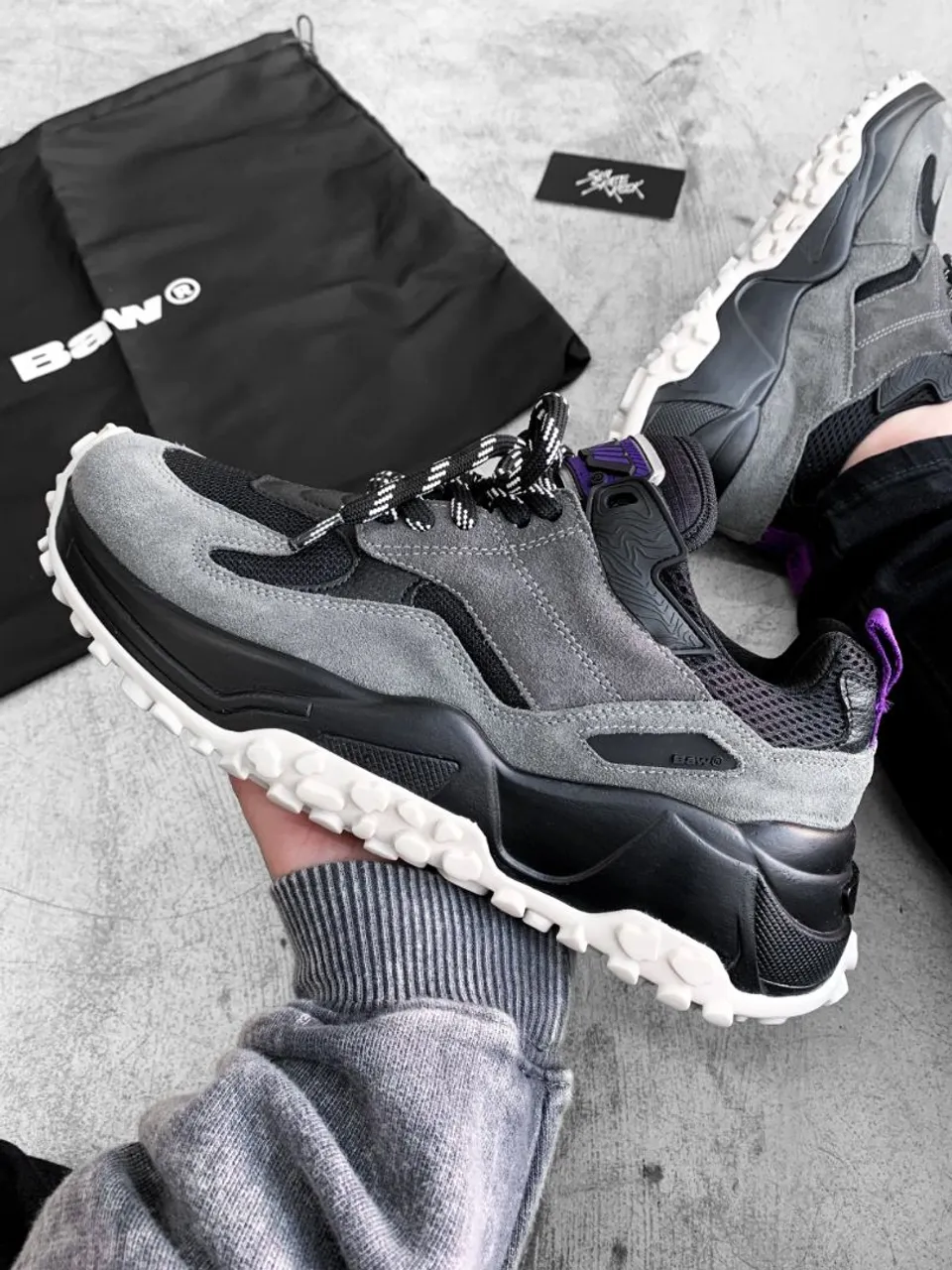 Tênis Chunky B&W Cinza com Branco
