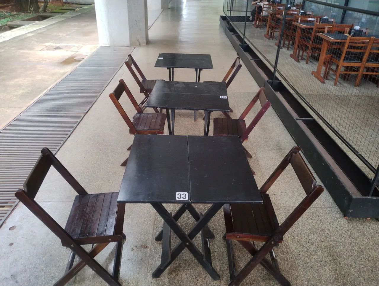 1 Conjunto de Cadeiras Dobráveis para Restaurante - Impecável! - Foto 2