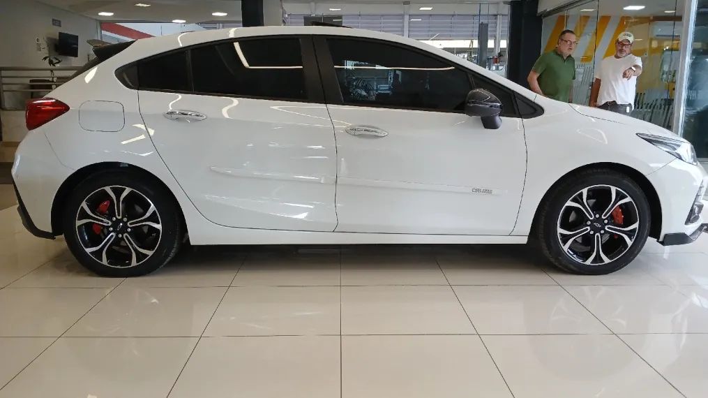 CRUZE HATCH SPORT RS 1.4 TURBO - Foto 5