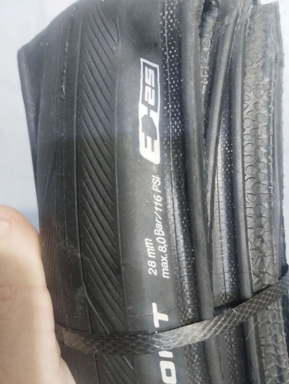 Pneus continental par 700x28 super leves - Foto 3