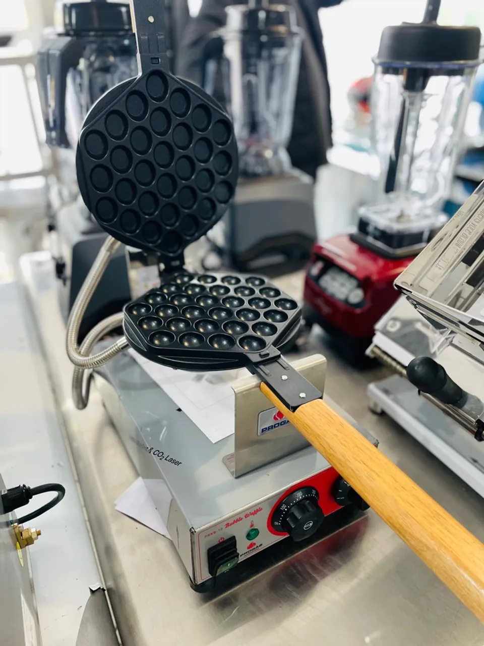 MB Maquina De Bubble Waffle Prkb-10 Progás 220V
